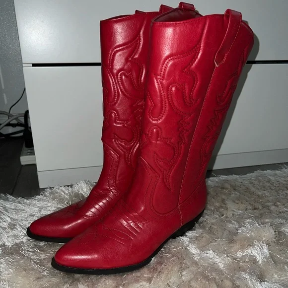 Soda Red Western Cowboy Heeled Boots - Picture 3 of 10